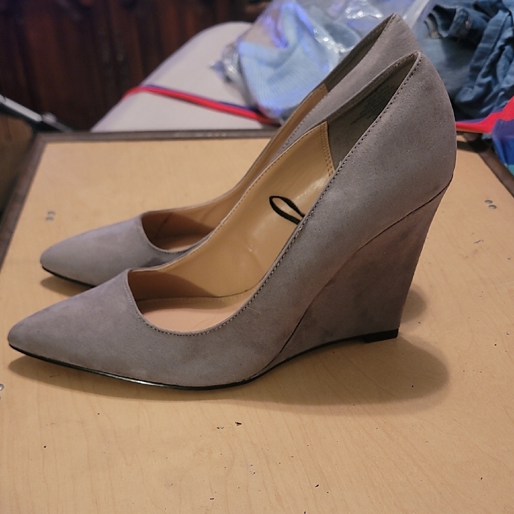 Express Women's Taupe Suede Wedges - Picture 2 of 4